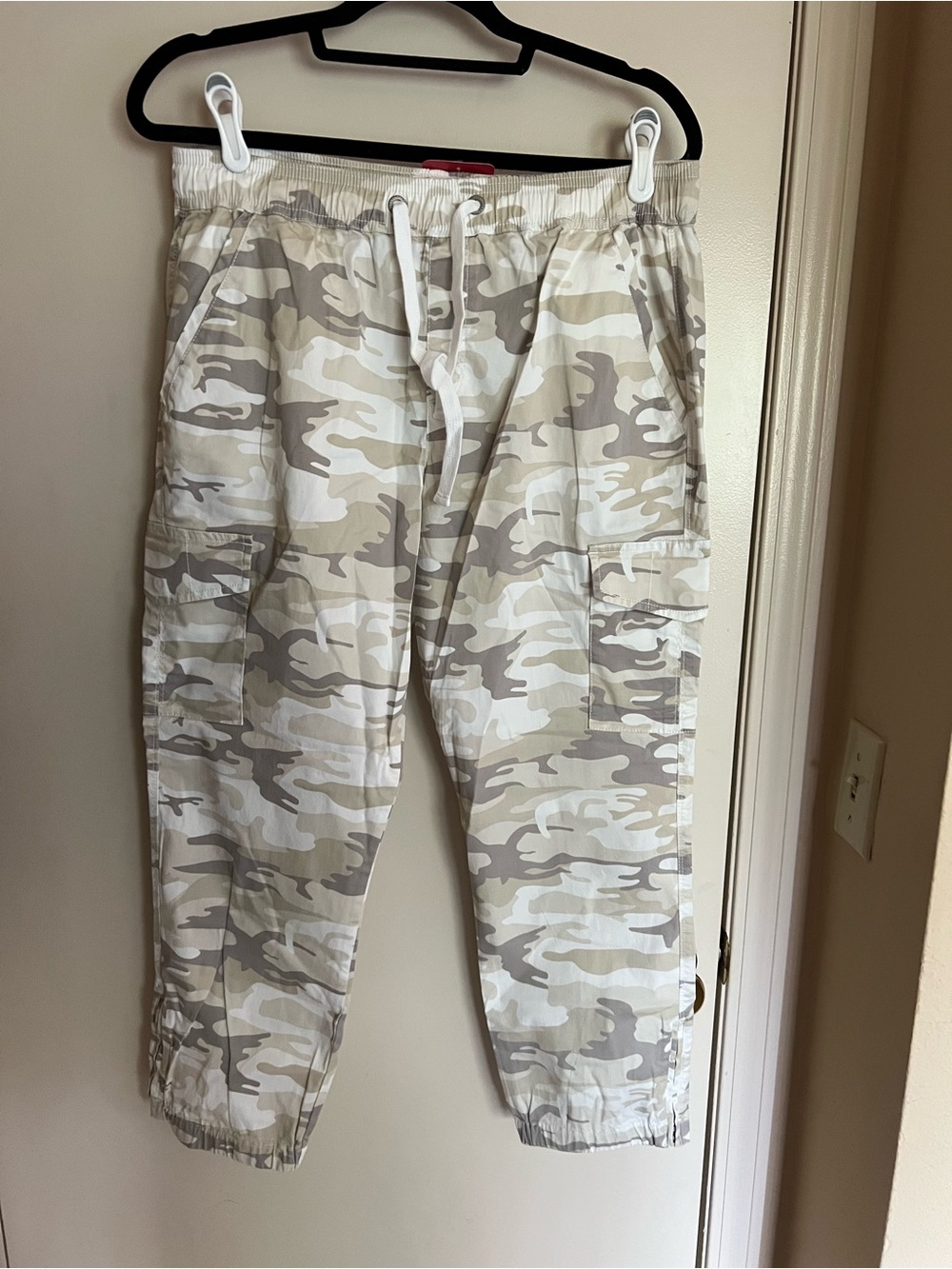 Sanctuary cargo capri pants